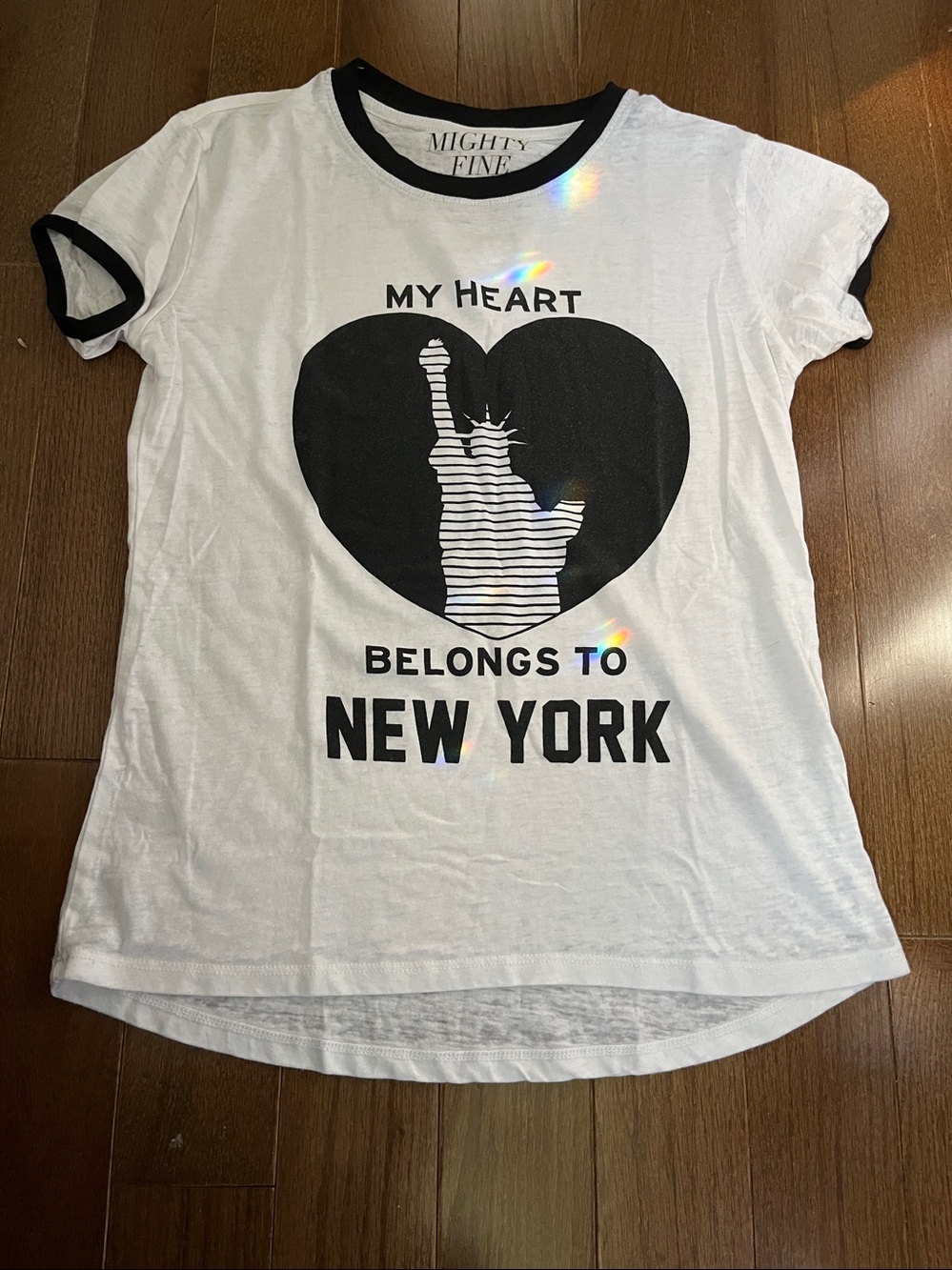 Mighty Fine White adults 'My Heart Belongs to New York' Graphic Tee